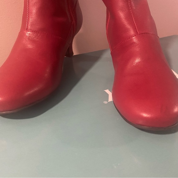 Array Burgundy  Leather Boots - Picture 9 of 13